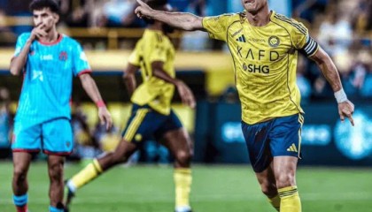 开云体育app-C罗称赞球队精神表现，伤势好转即将归队|克里斯蒂亚诺·罗纳尔多|沙特|教练|队友|领先_新浪体育_新浪新闻