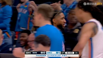 开云体育app-行云流水！雷霆连续展现团队配合打出一波25-9重新领先到两位数